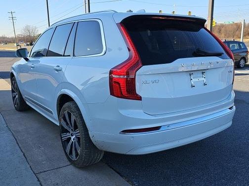 2025 Volvo XC90 Plug-In Hybrid T8 Ultra 7-Seater