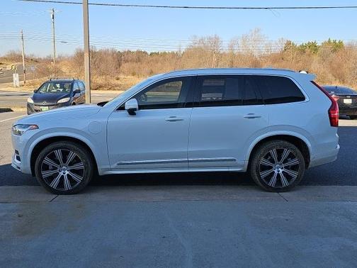 2025 Volvo XC90 Plug-In Hybrid T8 Ultra 7-Seater