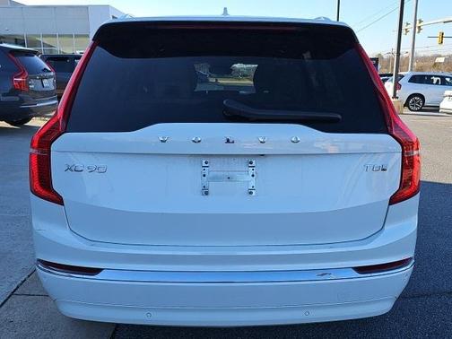 2025 Volvo XC90 Plug-In Hybrid T8 Ultra 7-Seater