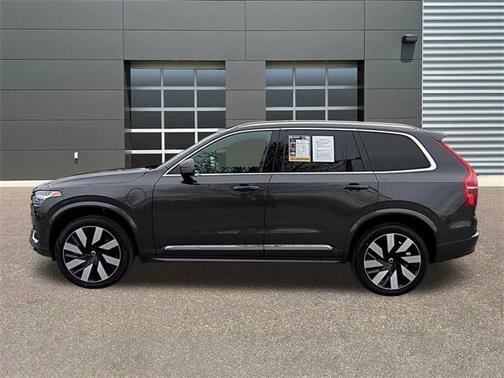 2024 Volvo XC90 Recharge Plug-In Hybrid T8 Ultimate Bright Theme 7-Seater