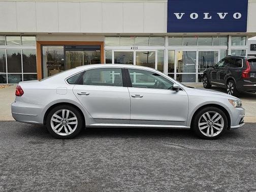 2017 Volkswagen Passat V6 SEL Premium