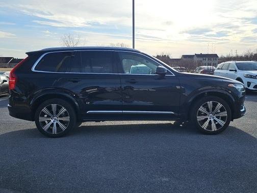 2025 Volvo XC90 B6 Plus 7-Seater