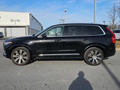 2025 Volvo XC90 B6 Plus 7-Seater