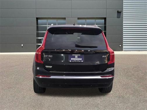 2024 Volvo XC90 B5 Core Bright Theme