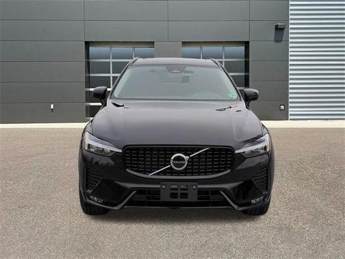 2025 Volvo XC60 B5 Core