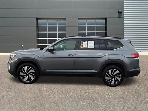 2025 Volkswagen Atlas 2.0T SE