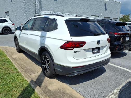 Pure White 2021 Volkswagen Tiguan 2.0T SE