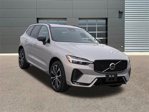 2025 Volvo XC60 B5 Plus