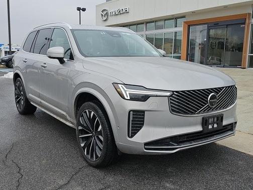 2025 Volvo XC90 B5 Plus