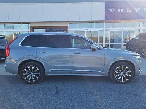2024 Volvo XC90 B5 Core Bright Theme