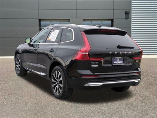 2023 Volvo XC60 B5 Plus Bright Theme
