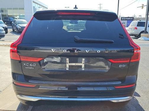 2023 Volvo XC60 B5 Plus Bright Theme