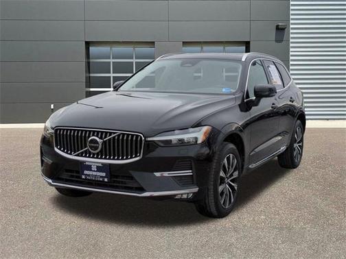 2023 Volvo XC60 B5 Plus Bright Theme