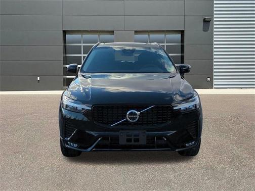 2025 Volvo XC60 B5 Core