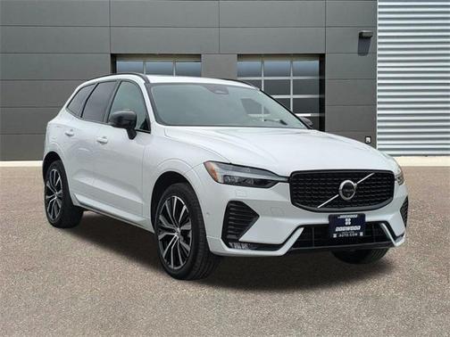 2025 Volvo XC60 B5 Plus