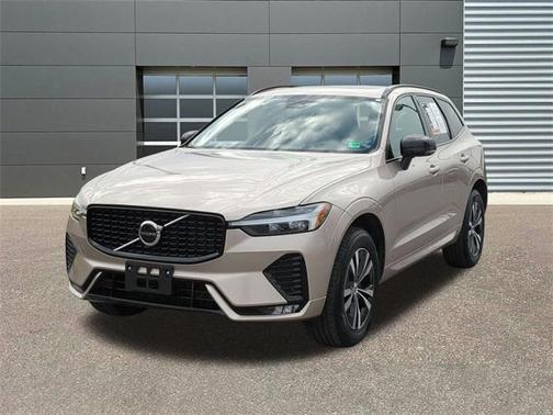2025 Volvo XC60 B5 Core