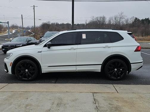 2021 Volkswagen Tiguan 2.0T SE R-Line Black