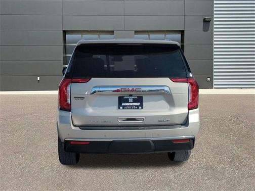 2023 GMC Yukon SLT