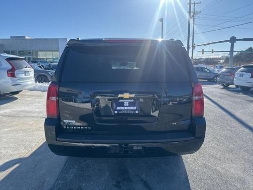 2017 Chevrolet Suburban LT