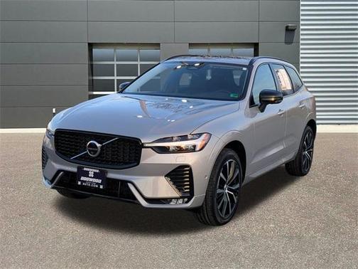 2025 Volvo XC60 B5 Plus