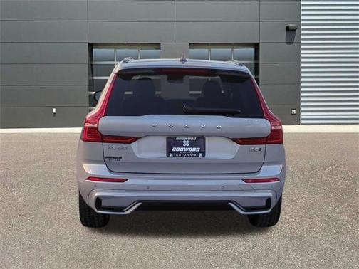 2025 Volvo XC60 B5 Plus