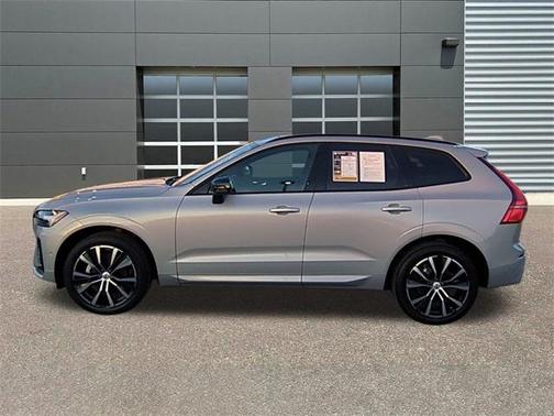 2025 Volvo XC60 B5 Plus