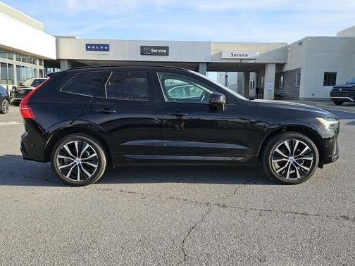 2025 Volvo XC60 B5 Plus