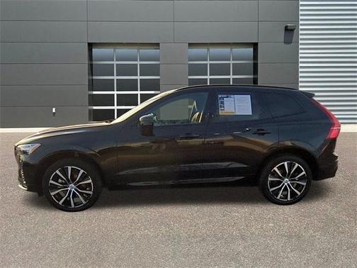 2025 Volvo XC60 B5 Plus