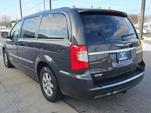 2012 Chrysler Town & Country Touring