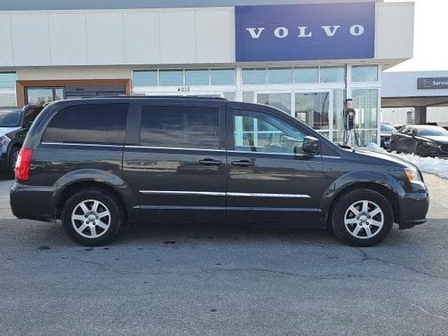 2012 Chrysler Town & Country Touring