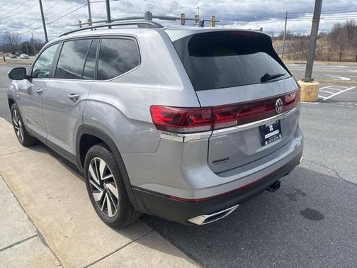 2024 Volkswagen Atlas 2.0T SE
