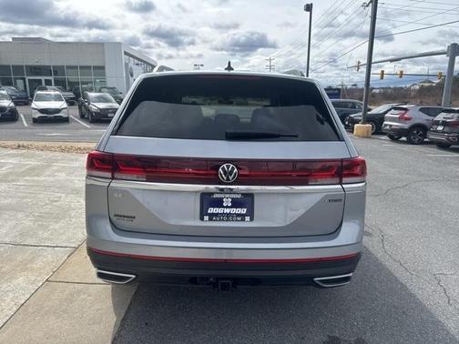 2024 Volkswagen Atlas 2.0T SE