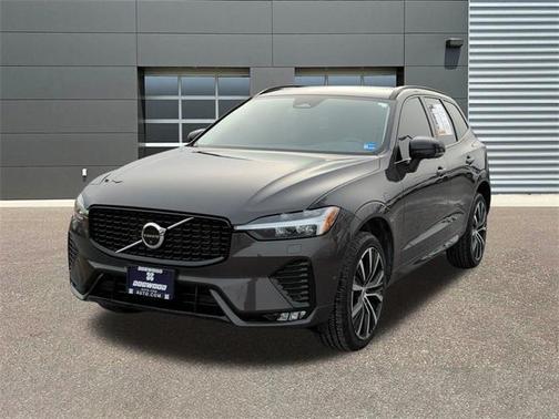 2025 Volvo XC60 B5 Plus