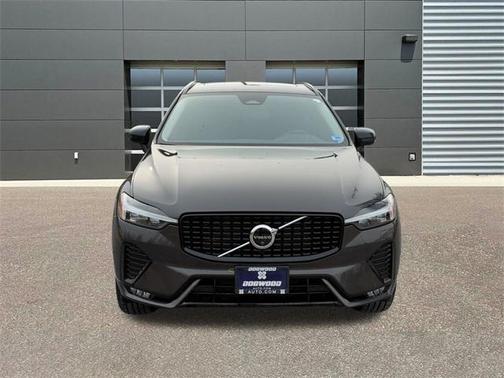 2025 Volvo XC60 B5 Plus