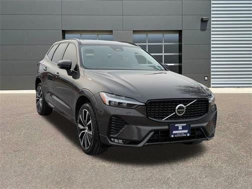 2025 Volvo XC60 B5 Plus