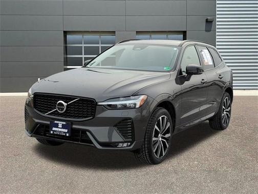 2025 Volvo XC60 B5 Plus