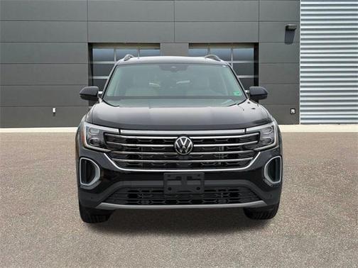 Deep Black Pearl Effect 2026 Volkswagen Atlas 2.0T SEL Premium R-Line