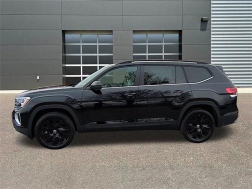 Deep Black Pearl Effect 2026 Volkswagen Atlas 2.0T SEL Premium R-Line