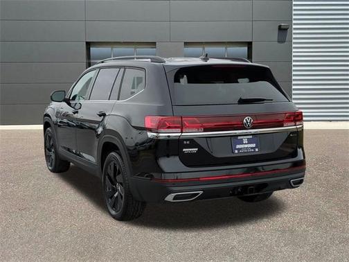 Deep Black Pearl Effect 2026 Volkswagen Atlas 2.0T SEL Premium R-Line
