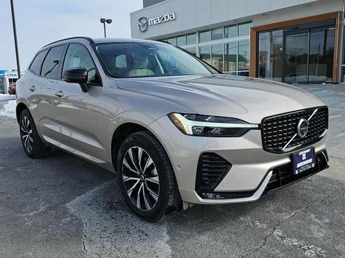 2024 Volvo XC60 B5 Plus Dark Theme
