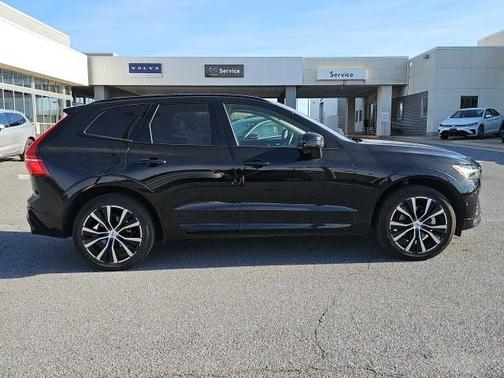 2025 Volvo XC60 B5 Plus