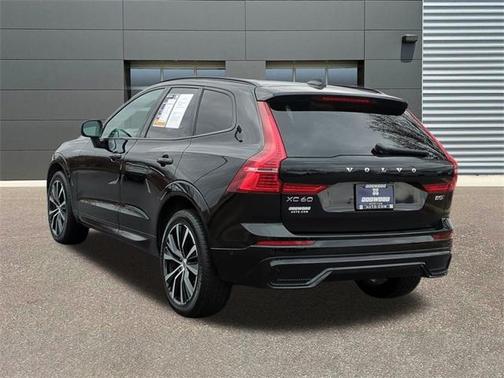 2025 Volvo XC60 B5 Plus
