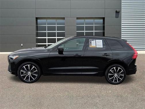 2025 Volvo XC60 B5 Plus