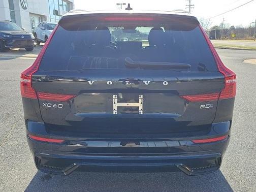 2025 Volvo XC60 B5 Plus