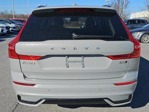 2025 Volvo XC60 B5 Plus