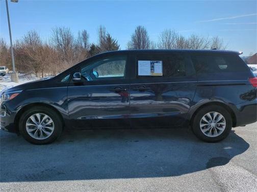 2019 Kia Sedona LX