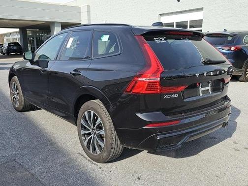 2025 Volvo XC60 B5 Core