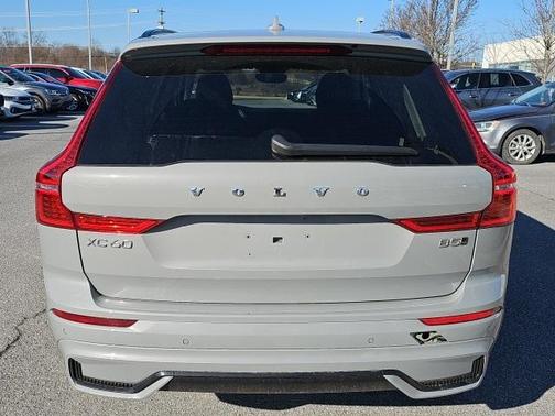 2025 Volvo XC60 B5 Plus