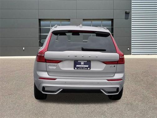 2025 Volvo XC60 B5 Plus