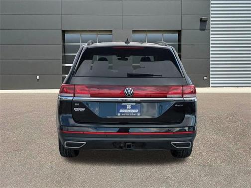 2025 Volkswagen Atlas 2.0T SE